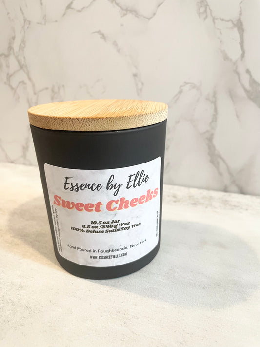 Sweet Cheeks Wooden wick Candle apple cider donut scent